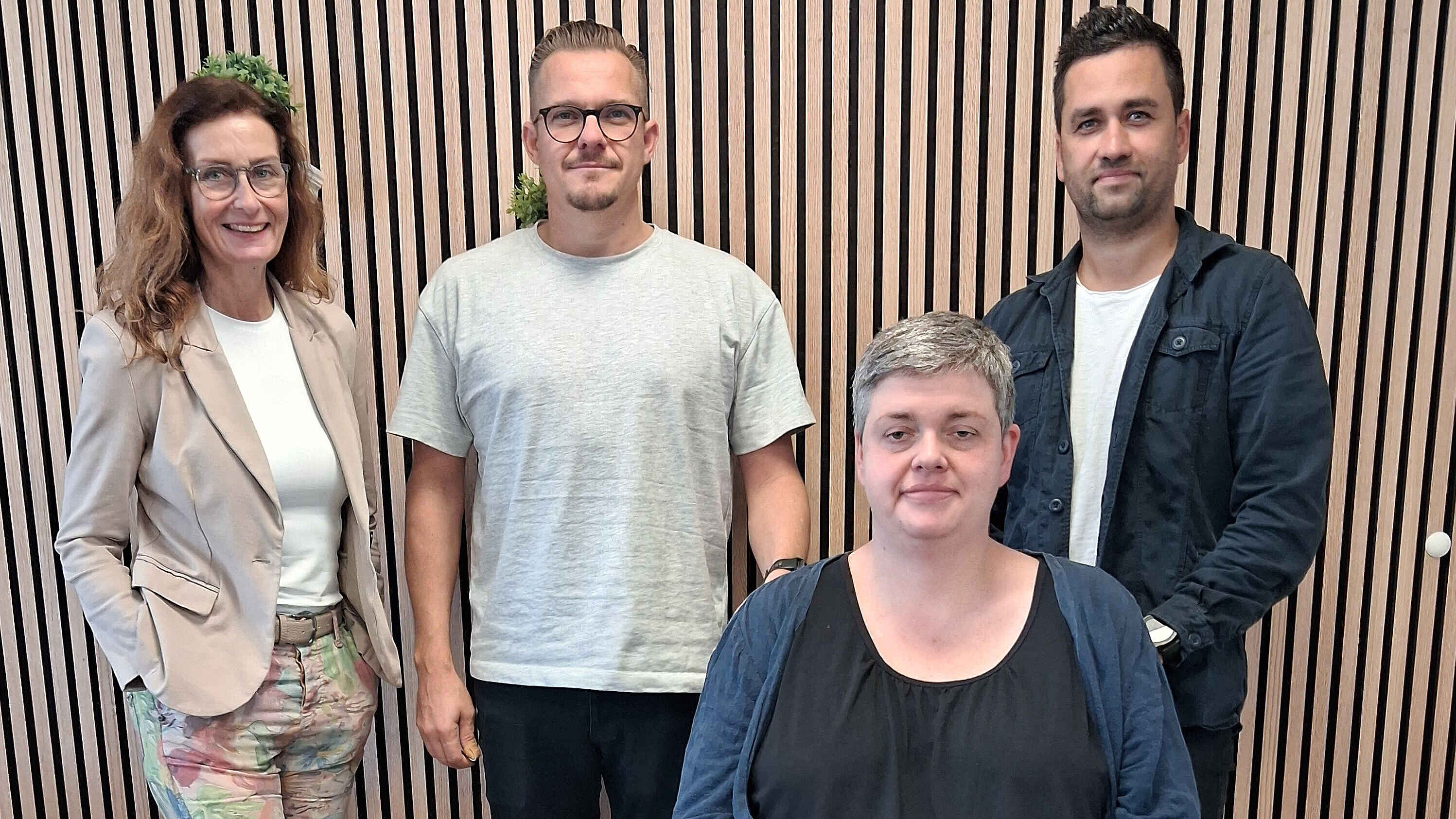 Vorstand DMSG MV Gruppenfoto mit vier Menschen.